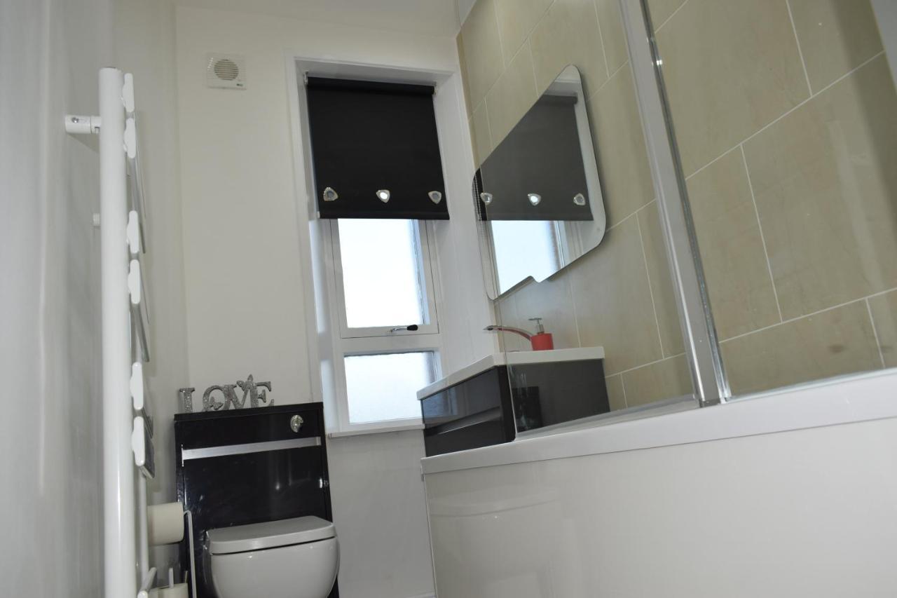 Glasgow Lovely Apartment D&N エクステリア 写真