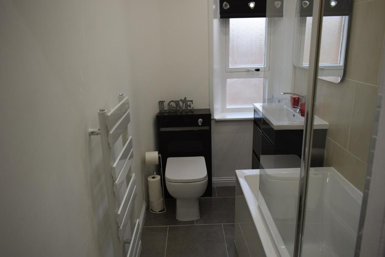 Glasgow Lovely Apartment D&N エクステリア 写真