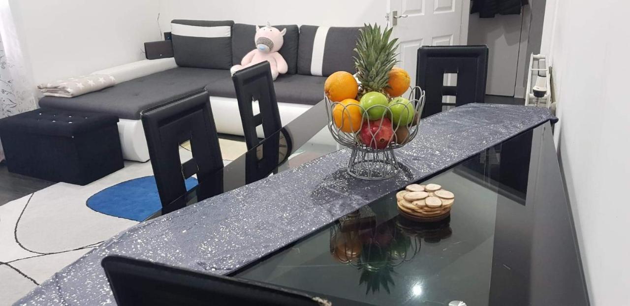Glasgow Lovely Apartment D&N エクステリア 写真